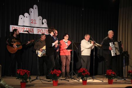 21. DRUŽINA POJE 12.12.2015 17